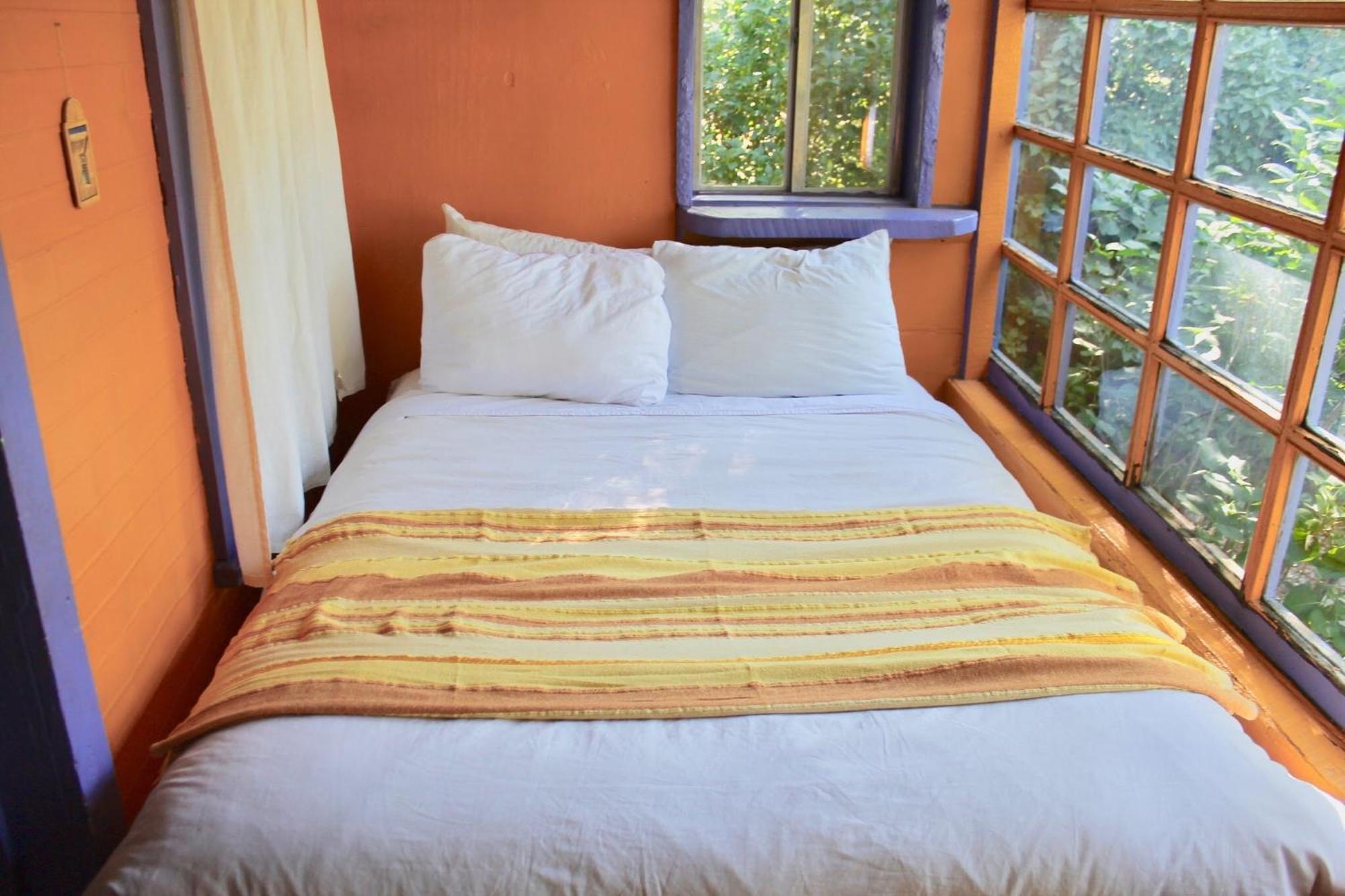 Taos Goji Farm & Eco-Lodge Retreat Arroyo Seco المظهر الخارجي الصورة