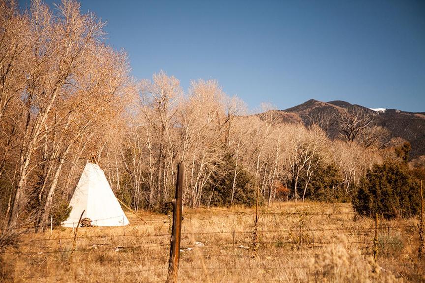 Taos Goji Farm & Eco-Lodge Retreat Arroyo Seco المظهر الخارجي الصورة