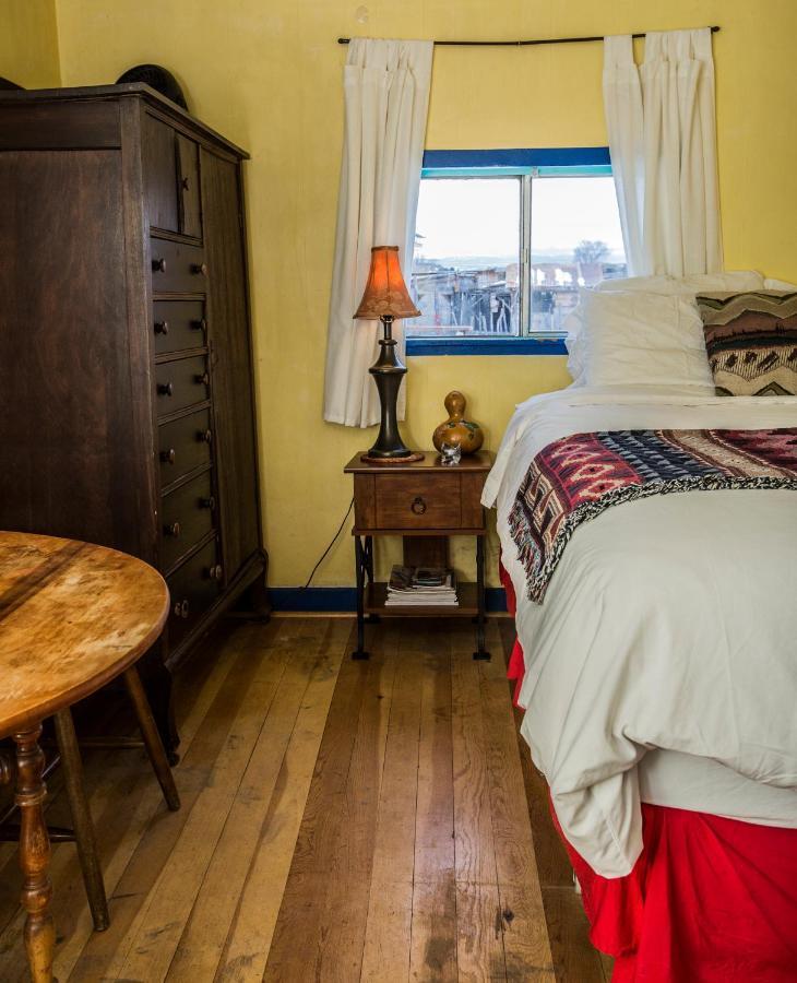 Taos Goji Farm & Eco-Lodge Retreat Arroyo Seco المظهر الخارجي الصورة