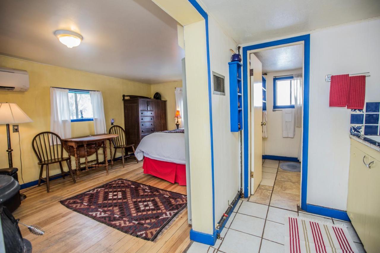 Taos Goji Farm & Eco-Lodge Retreat Arroyo Seco المظهر الخارجي الصورة